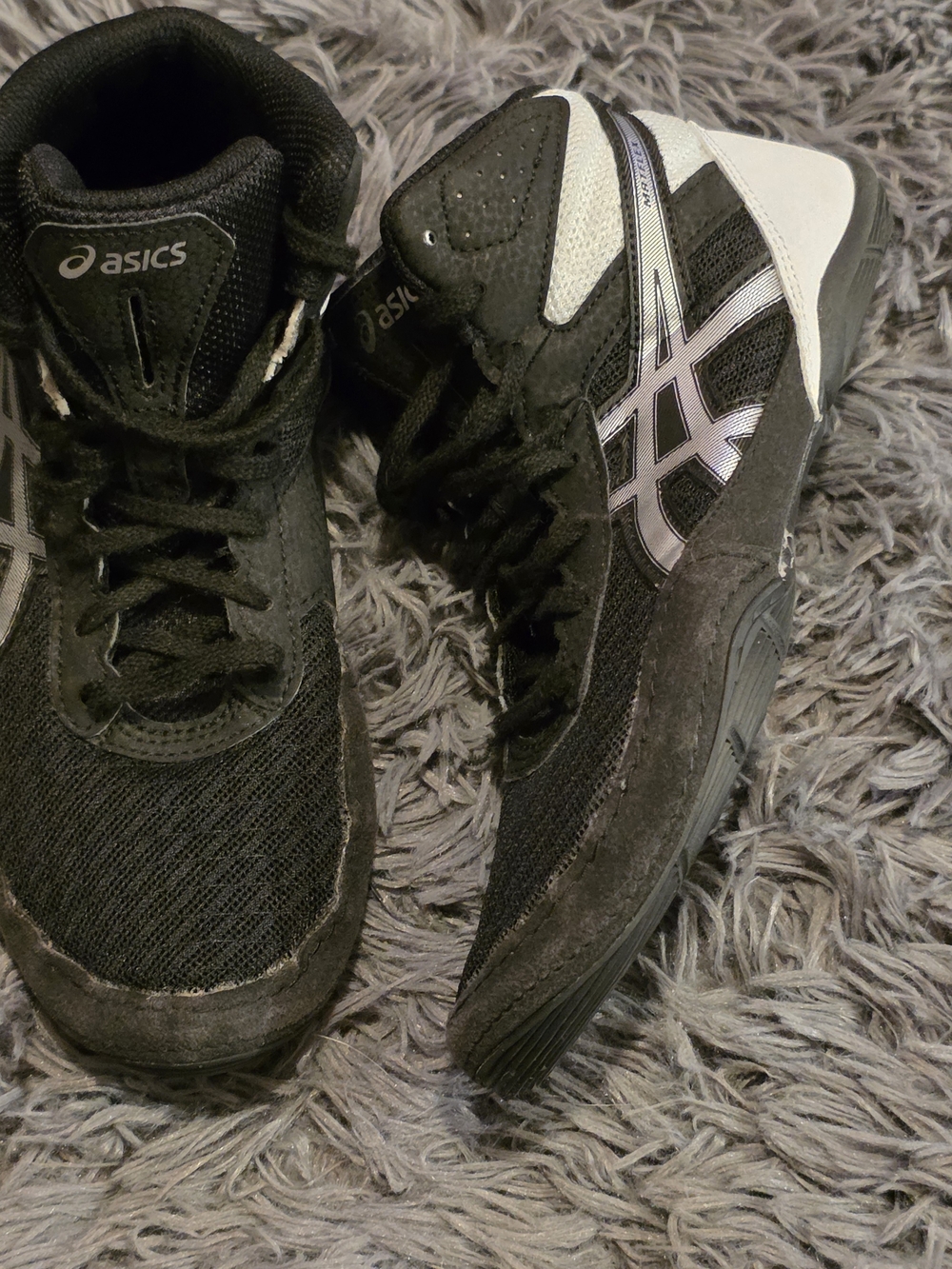 ASICS Men’s Black & White Athletic High-Top Shoes Sz 5